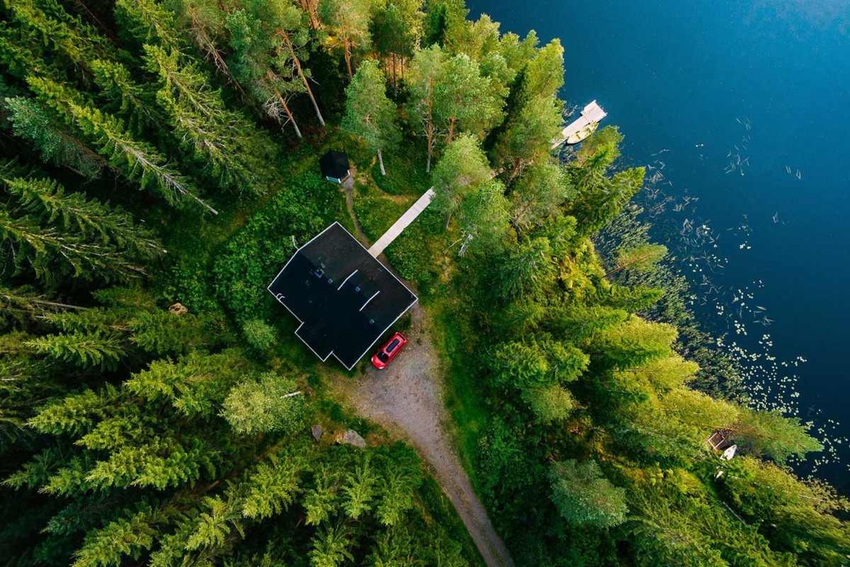 Line Carrier puheratkaisut 10 Turvapalvelut yrityksesi puheverkolle.